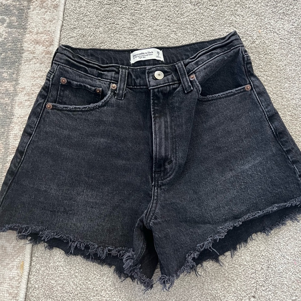 Abercrombie 90s relaxed shorts